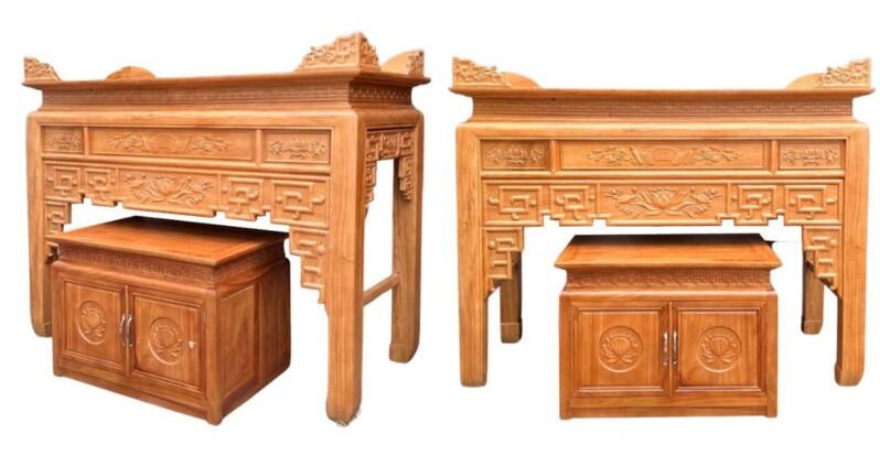 Tủ thờ gia tiên với thiết kế truyền thống với nhiều đường nét cầu kỳ bắt mắt 